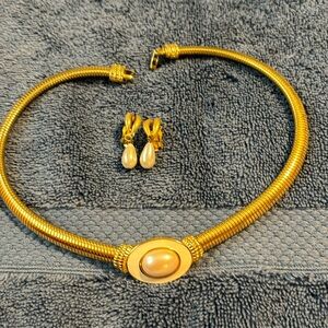 Monet, Necklace and Earrings set.